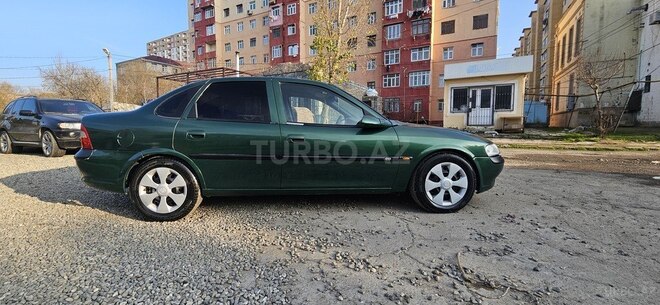 Opel Vectra 1996, 204,307 km - 1.8 l - Sumqayıt