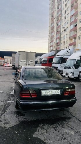 Mercedes E 220 d 1999, 349,596 km - 2.2 l - Bakı