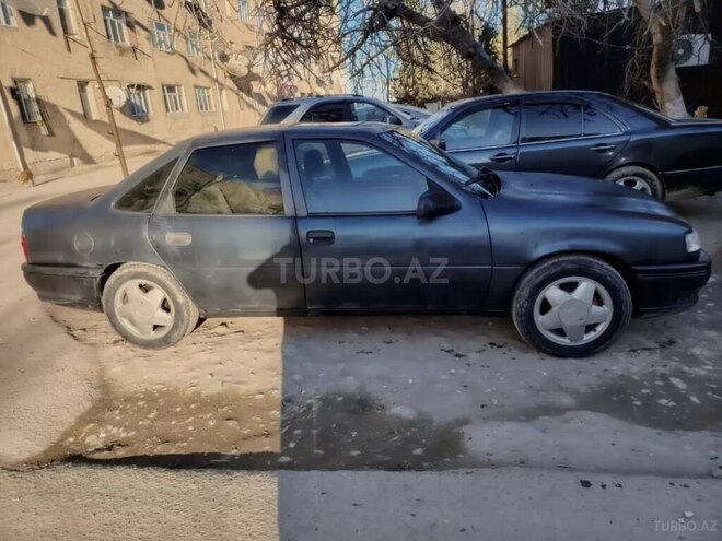 Opel Vectra 1994, 456,000 km - 2.0 l - Sumqayıt