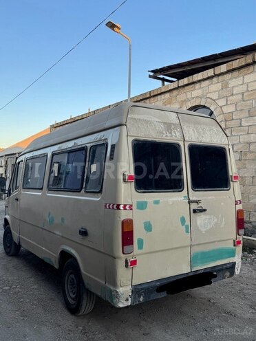 Mercedes 208 D 1994, 523,122 km - 2.3 l - Gəncə