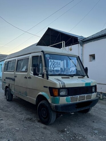 Mercedes 208 D 1994, 523,122 km - 2.3 l - Gəncə