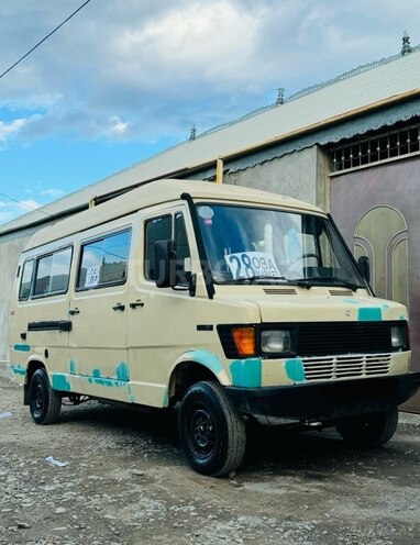 Mercedes 208 D 1994, 523,122 km - 2.3 l - Gəncə