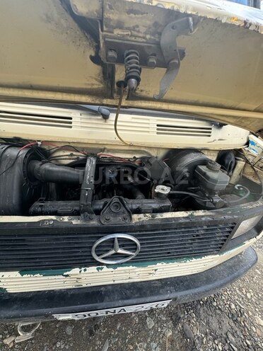 Mercedes 208 D 1994, 523,122 km - 2.3 l - Gəncə