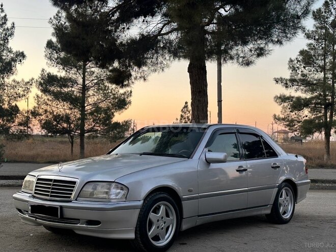 Mercedes C 280 1995, 278,000 km - 2.8 l - Salyan