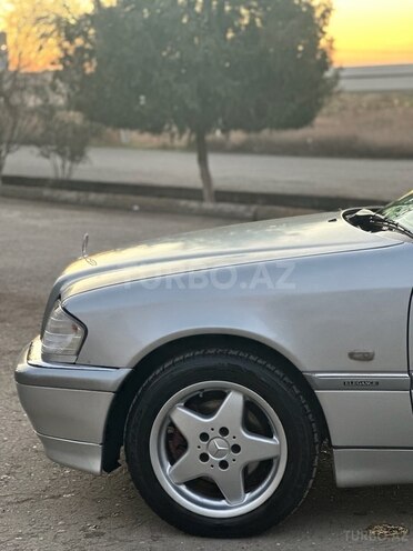 Mercedes C 280 1995, 278,000 km - 2.8 l - Salyan