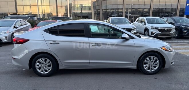 Hyundai Elantra 2017, 140,000 km - 2.0 л - Bakı