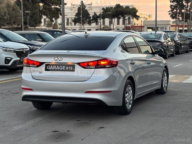 Hyundai Elantra 2017, 140,000 km - 2.0 л - Bakı
