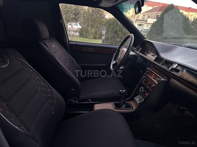 Mercedes E 220 1991, 257,800 km - 2.2 l - Xırdalan