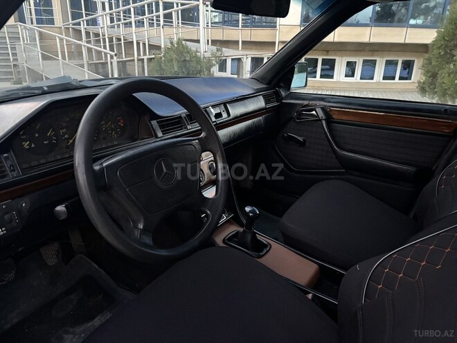 Mercedes E 220 1991, 257,800 km - 2.2 l - Xırdalan