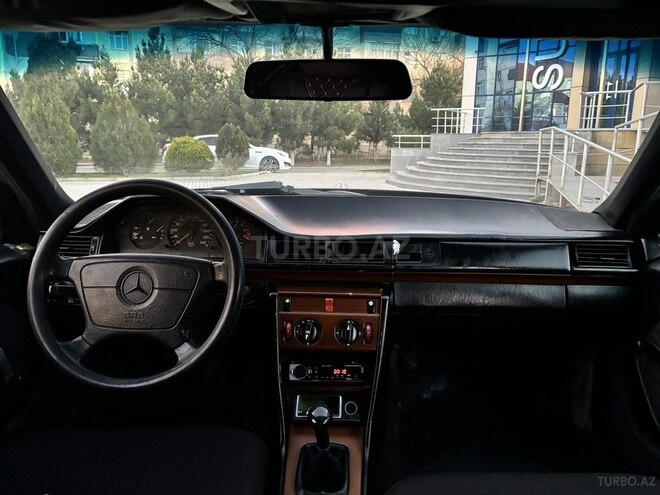 Mercedes E 220 1991, 257,800 km - 2.2 l - Xırdalan