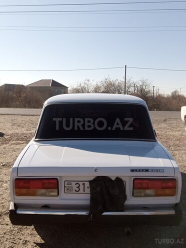 LADA (VAZ) 2107 2008, 90,000 km - 1.6 l - Salyan