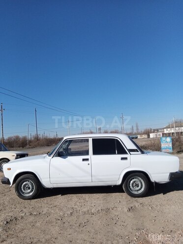 LADA (VAZ) 2107 2008, 90,000 km - 1.6 l - Salyan