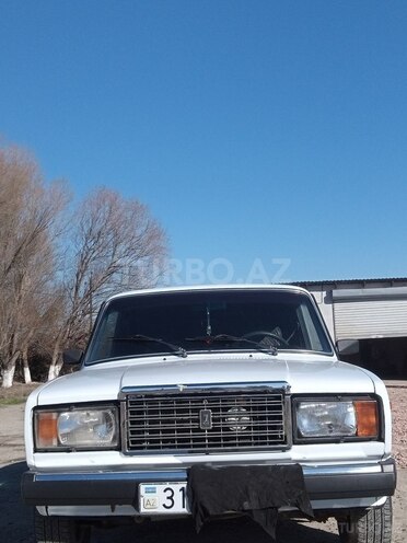 LADA (VAZ) 2107 2008, 90,000 km - 1.6 l - Salyan