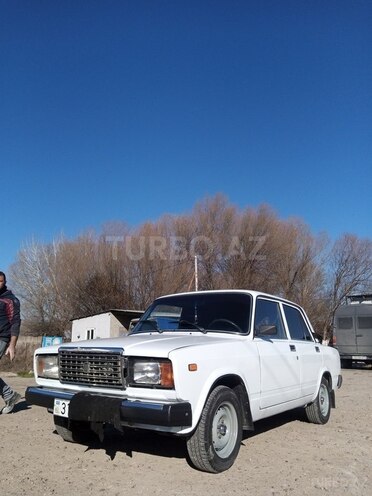 LADA (VAZ) 2107 2008, 90,000 km - 1.6 l - Salyan