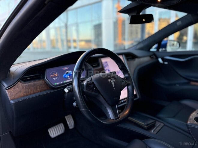 Tesla Model S-7