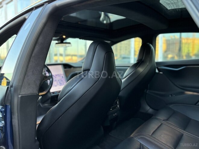 Tesla Model S-10