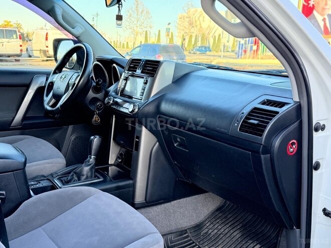 Toyota Land Cruiser Prado 2010, 182,000 km - 2.7 л - Tovuz