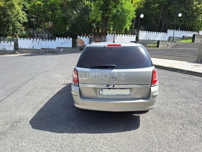 Opel Astra 2006, 319,000 km - 1.6 l - Şəki