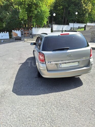 Opel Astra 2006, 319,000 km - 1.6 l - Şəki