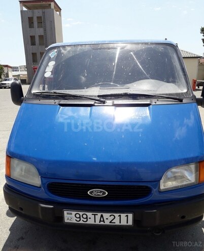 Ford Transit-1