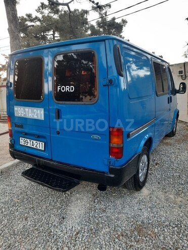 Ford Transit-7