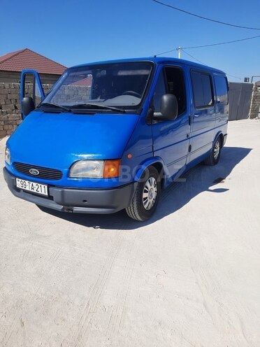 Ford Transit-3