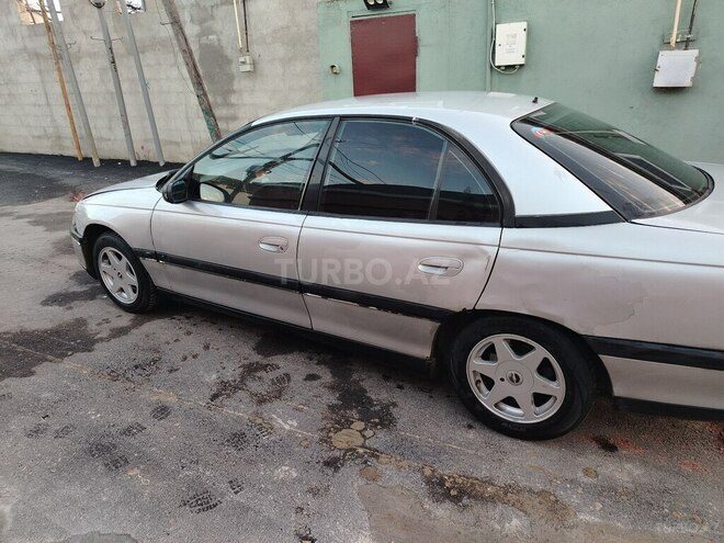 Opel Omega 1995, 12,300 km - 2.5 л - Bakı