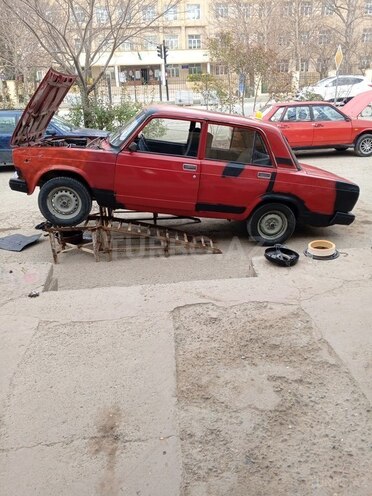 LADA (VAZ) 2105 1980, 70,000 km - 1.6 л - Yevlax