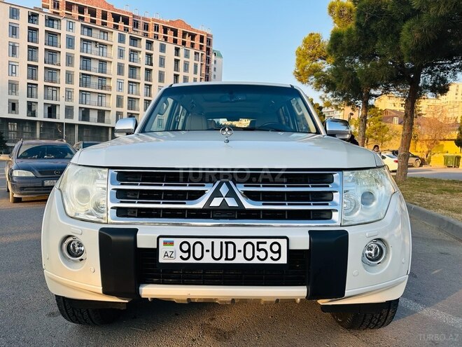 Mitsubishi Pajero 2011, 142,000 km - 3.5 l - Bakı