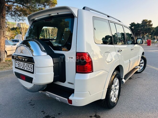 Mitsubishi Pajero 2011, 142,000 km - 3.5 l - Bakı