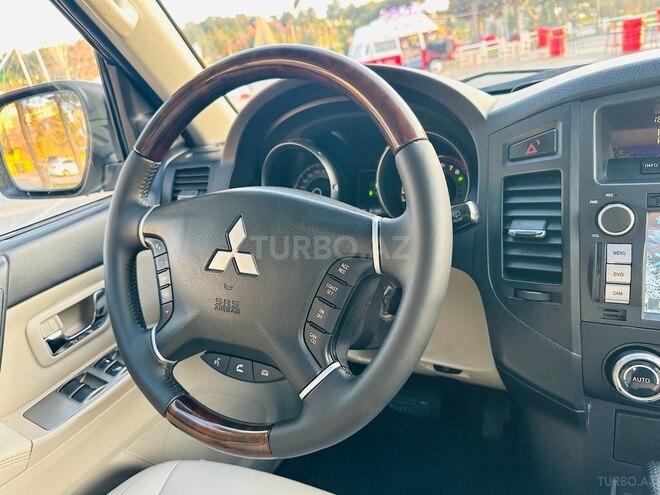 Mitsubishi Pajero 2011, 142,000 km - 3.5 l - Bakı