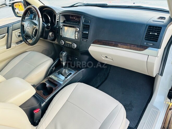 Mitsubishi Pajero 2011, 142,000 km - 3.5 l - Bakı