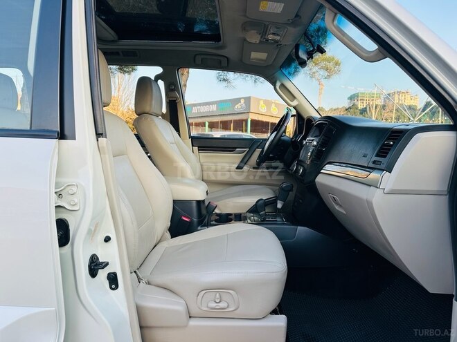 Mitsubishi Pajero 2011, 142,000 km - 3.5 l - Bakı