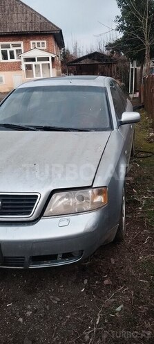 Audi A6 1999, 300,000 km - 2.8 л - Astara