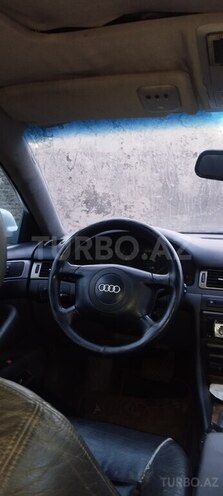 Audi A6 1999, 300,000 km - 2.8 л - Astara