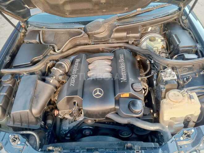 Mercedes E 240 1999, 275,000 km - 2.4 l - Bakı