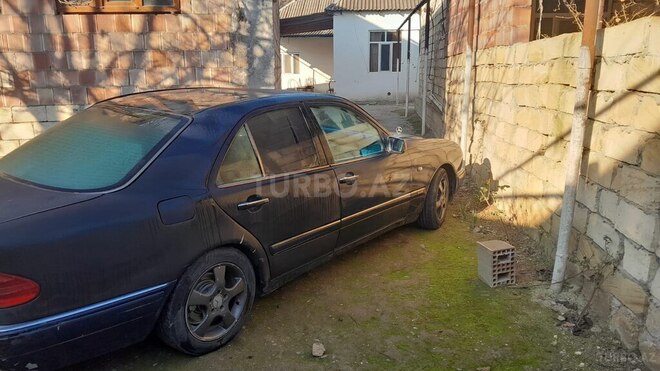Mercedes E 200 1997, 267,000 km - 2.0 l - Şirvan