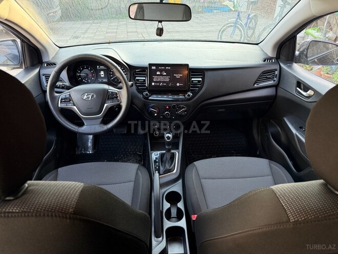 Hyundai Accent 2022, 23,800 km - 1.6 л - Bakı