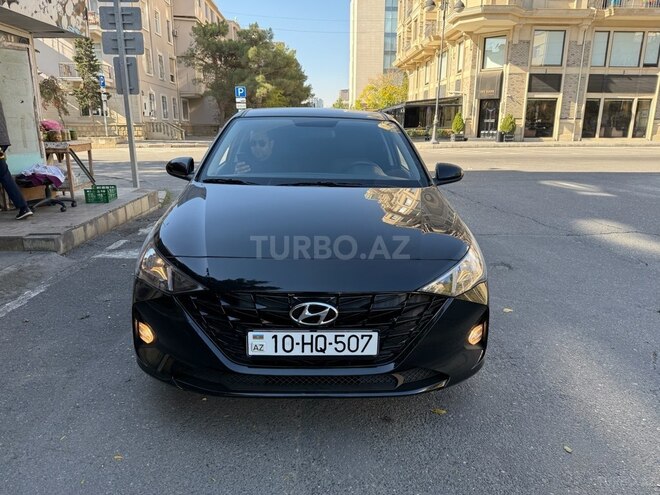 Hyundai Accent 2022, 23,800 km - 1.6 л - Bakı