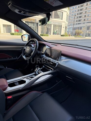 Geely Coolray-4