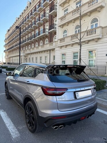 Geely Coolray-7