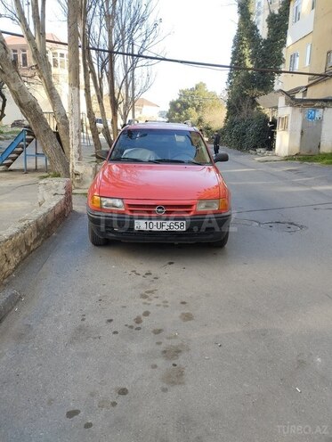 Opel Astra 1994, 200,000 km - 1.6 l - Bakı