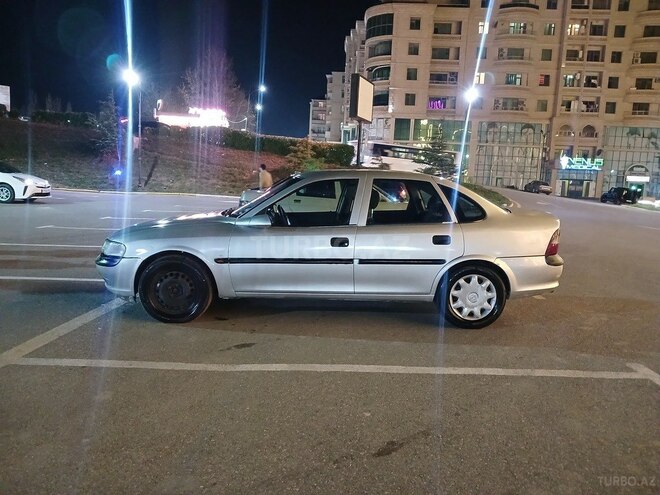 Opel Vectra 1999, 555,500 km - 1.6 l - Bakı