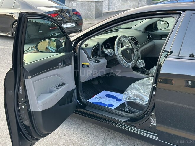 Hyundai Elantra 2018, 103,000 km - 2.0 l - Bakı