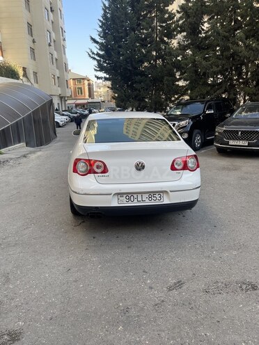 Volkswagen Passat 2010, 221,000 km - 1.8 l - Bakı