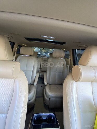 Kia Carnival-9