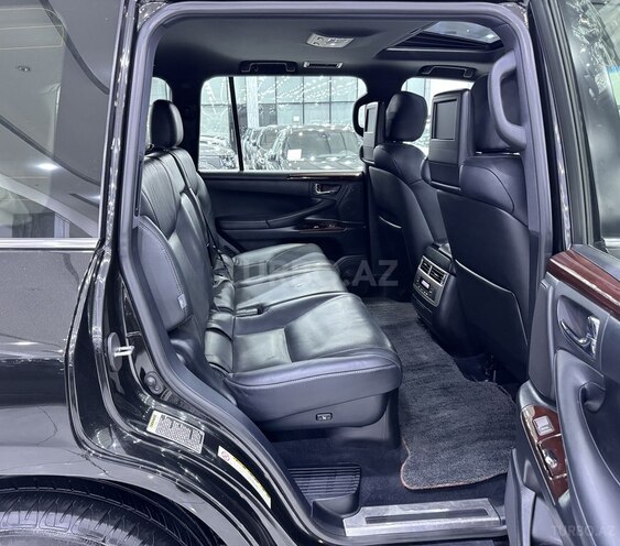 Lexus LX 570-13