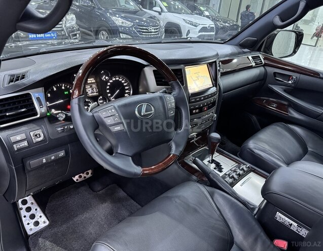 Lexus LX 570-9