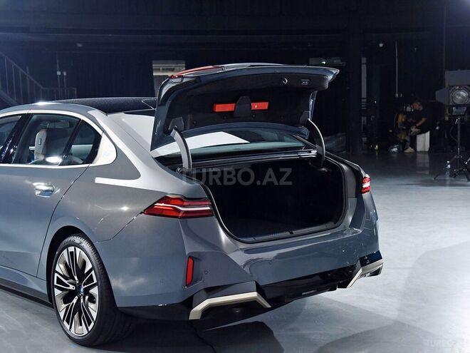 BMW i5 2025, 0 km - 0.0 l - Bakı