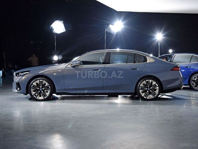 BMW i5 2025, 0 km - 0.0 l - Bakı